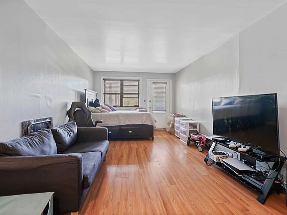 3rd image of 78-10 153rd Ave #C