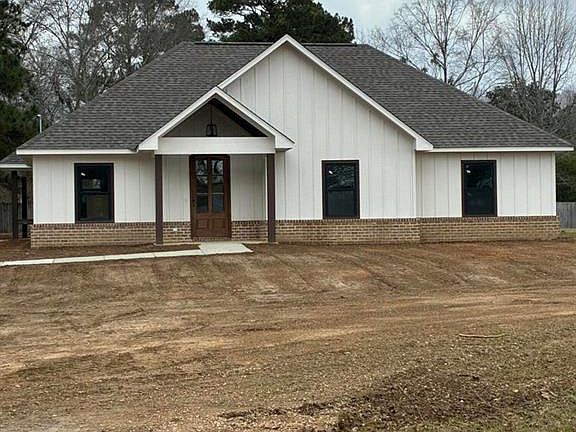 2nd image of 529 Fairlawn Trl