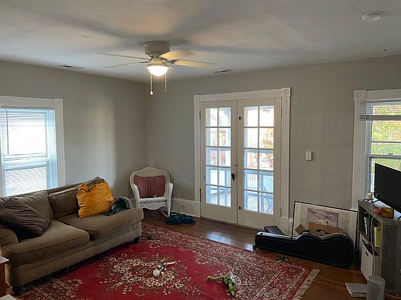 5th image of 306 Mountain Ave SW APT B