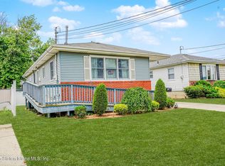 52 Cordelia Ave, Staten Island, NY 10309