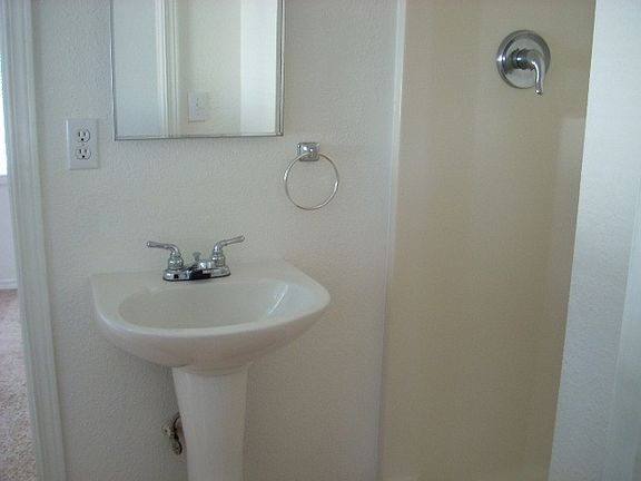 3rd image of 9707 Newgrove Ave SW Unit 3