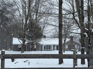 2655 Tibbetts Wick Rd, Hubbard, OH 44425