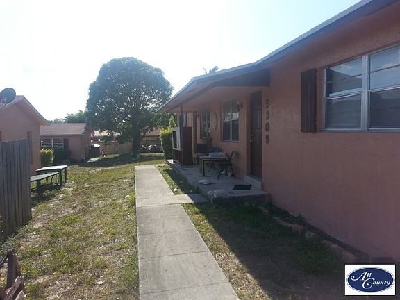 2nd image of 5211 Parker Ave