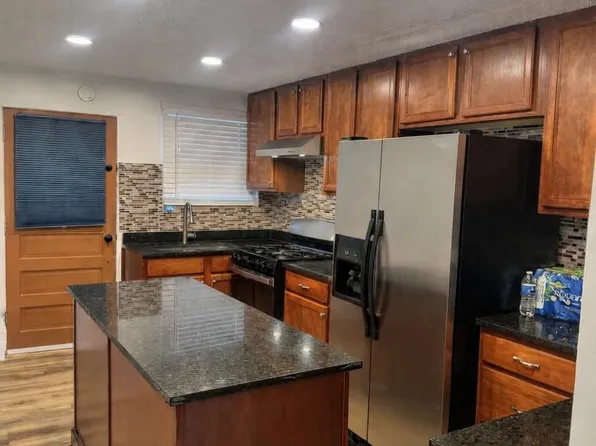 622 Logan St #2, Carnegie, PA 15106