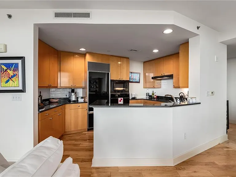 700 Park Regency Pl NE #1906 — Photo 8