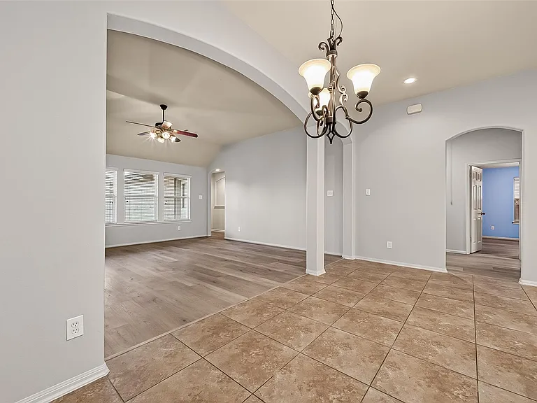 28207 Chalet Park Dr — Photo 24