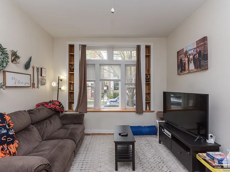 2703 W Thomas St #1F — Photo 2