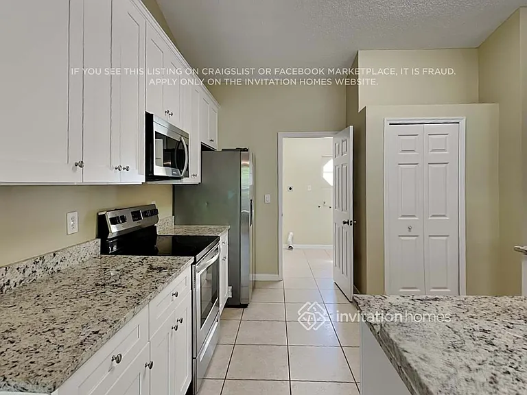 1633 Laramie Cir — Photo 8