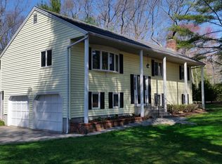19 Lancelot Lane, Easton, MA 02356