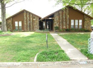 9600 Apple Gate Dr, Fort Smith, AR 72903