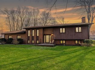 440 Steiner Bridge Rd, Valencia, PA 16059