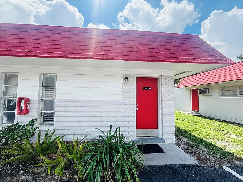 1 bed, 1.0 bath, 550 sqft, $1,150 — Photo 2