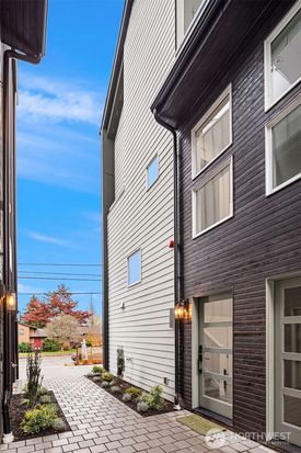 9033 8th Avenue NW #C, Seattle, WA 98117