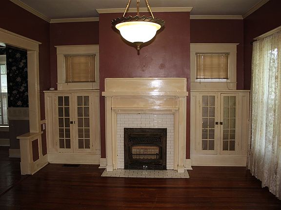 3rd image of 640 Cherry St