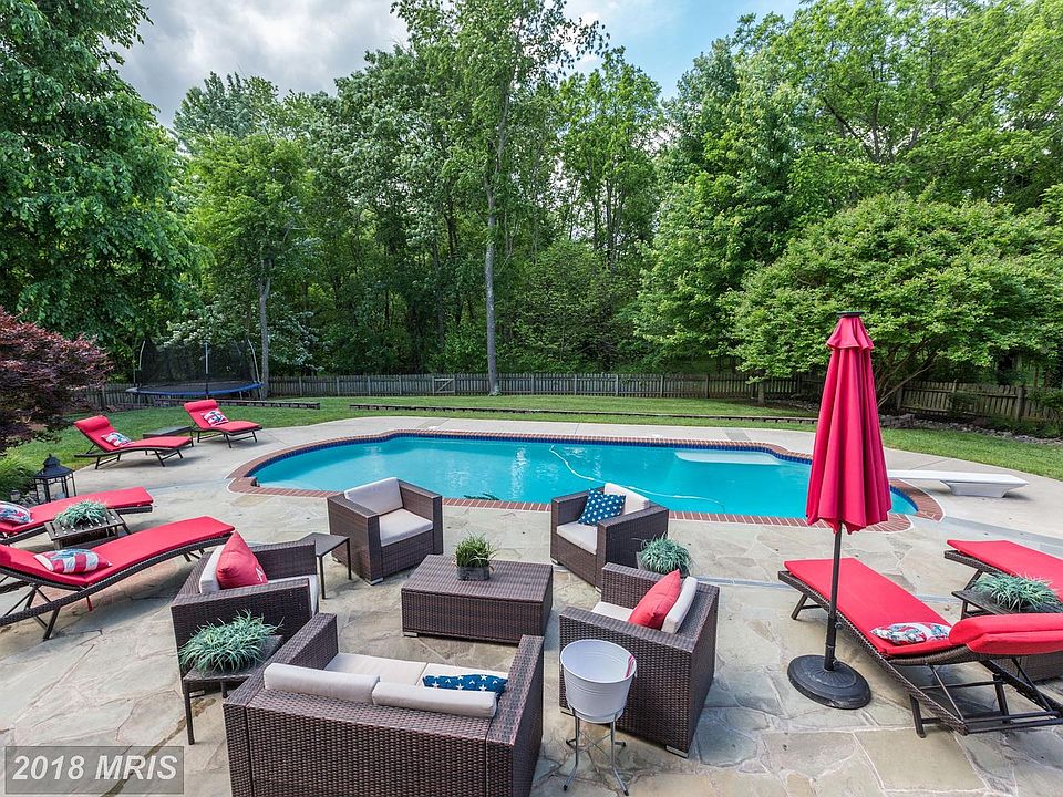 1st image of 43985 Indian Fields Ct