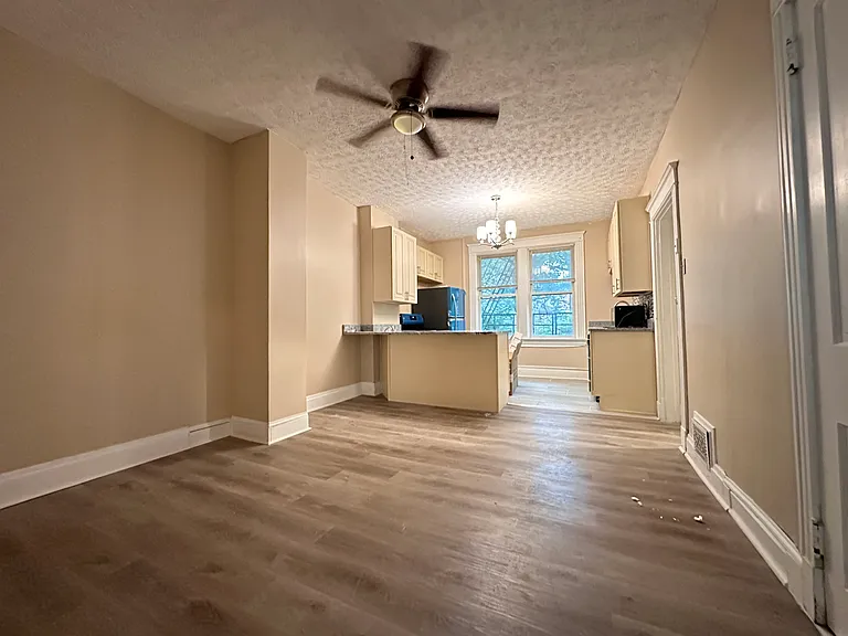 2360 Victor St #2 — Photo 6