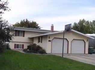 1005 Western Rd, Wahpeton, ND 58075