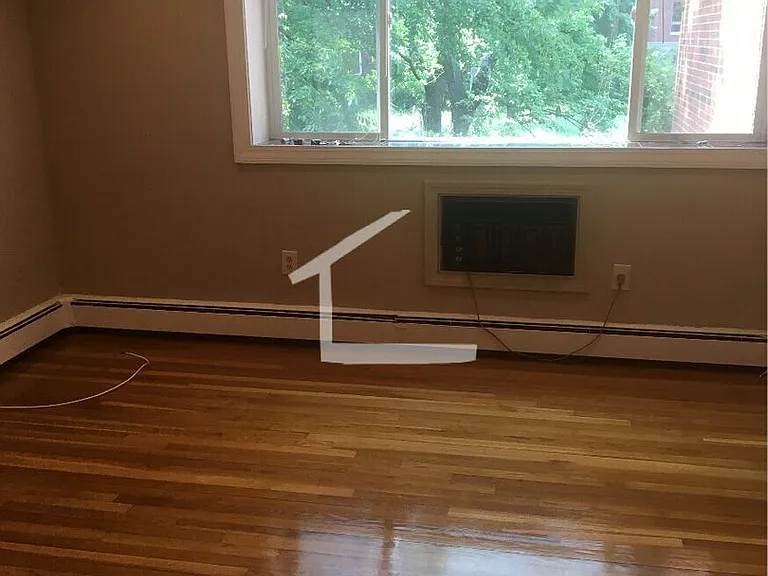 360 Market St #2B — Photo 6