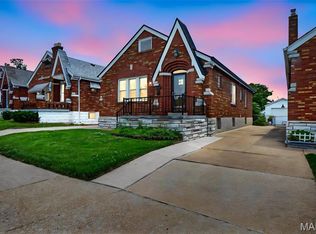 9322 Mackenzie Rd, Saint Louis, MO 63123