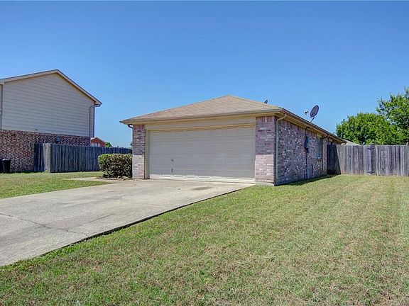 3rd image of 7232 Misty Dawn Dr