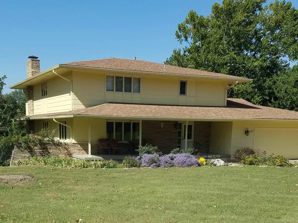 1663 Sherry Lee Ln, El Dorado, KS 67042