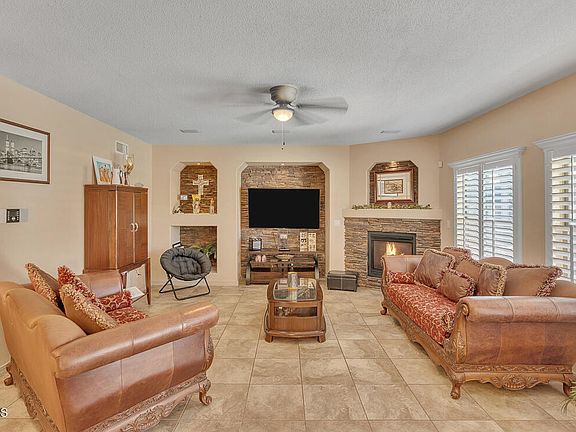 4th image of 12813 Tierra Karla Dr