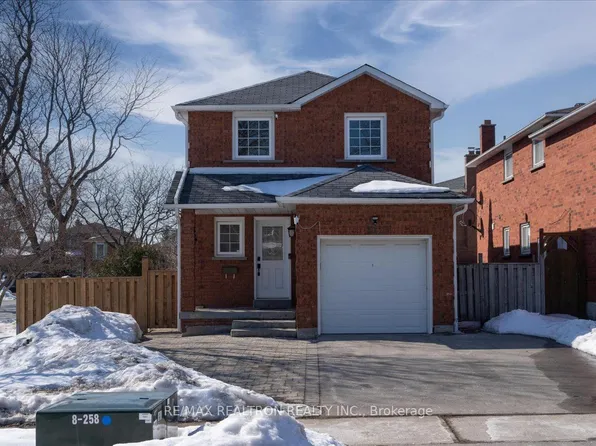 102 Wade Gate, Vaughan, ON L4J 5X4