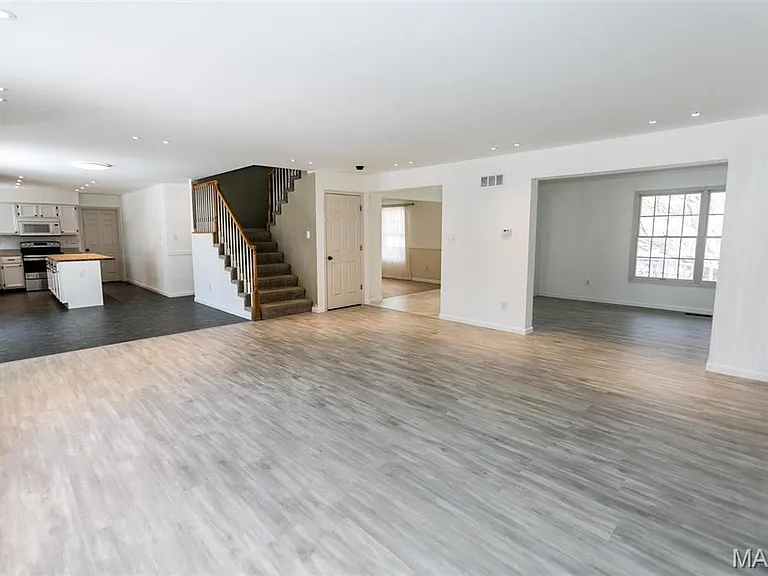 822 Emerald Place Dr — Photo 11