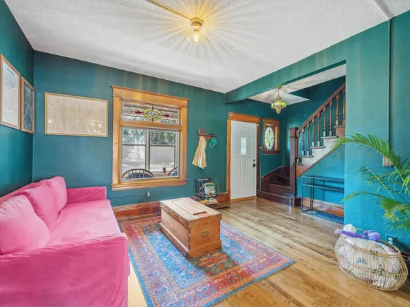 755 Thomas Ave, Saint Paul, MN 55104