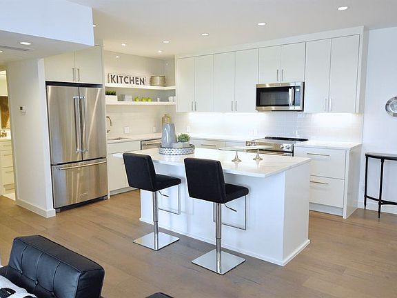 5th image of 3701 Turtle Creek Blvd APT 6C