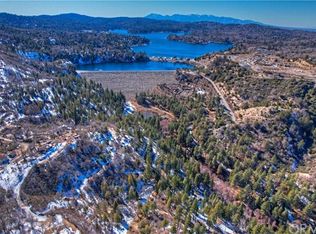 606 Acacia Rd, Cedar Glen, CA 92321