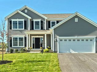 8 Cragmoor Ln, Albany, NY