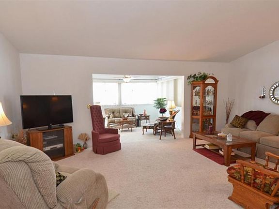 4th image of 5819 Aberdeen Dr