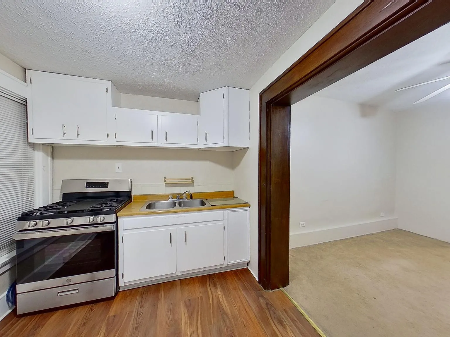 1 bed, 416 sqft, $900 — Photo 1