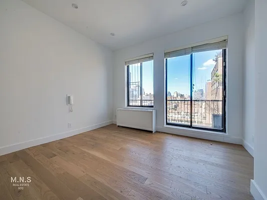 Rented by MNS | media 20