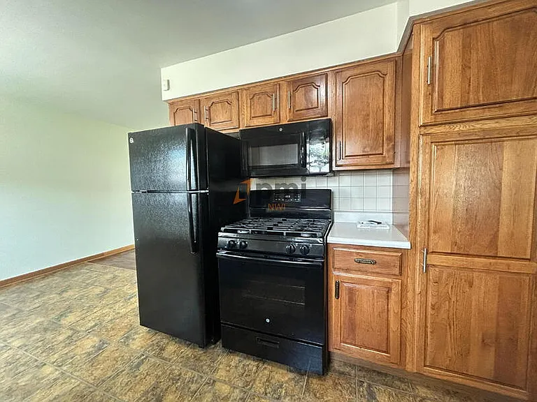 8136 Grace Pl — Photo 4