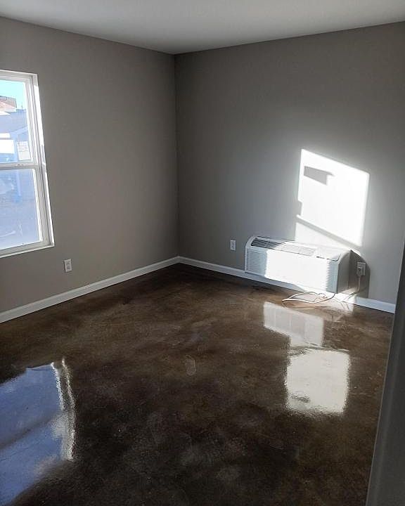 2nd image of 608 Main St Lot 9