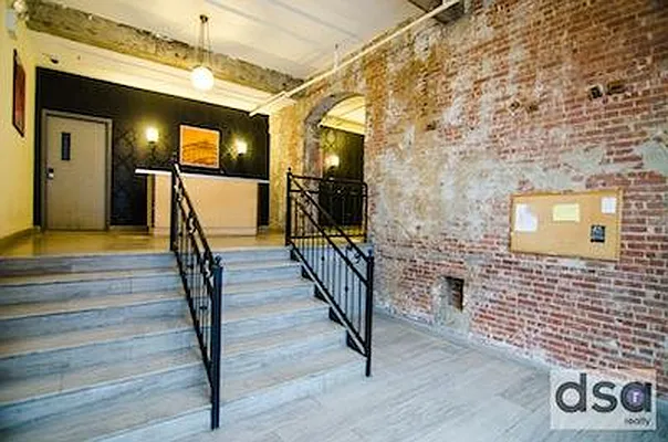 Rented by DSA Realty | media 29