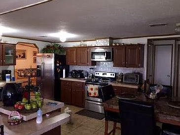 3rd image of 18352 104th St