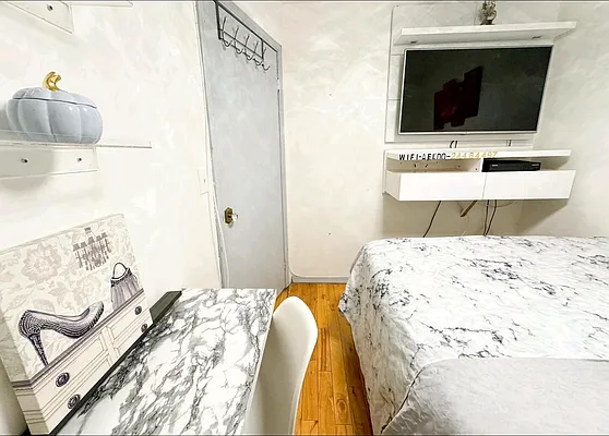 Rented by Sally Raia LLC | media 26