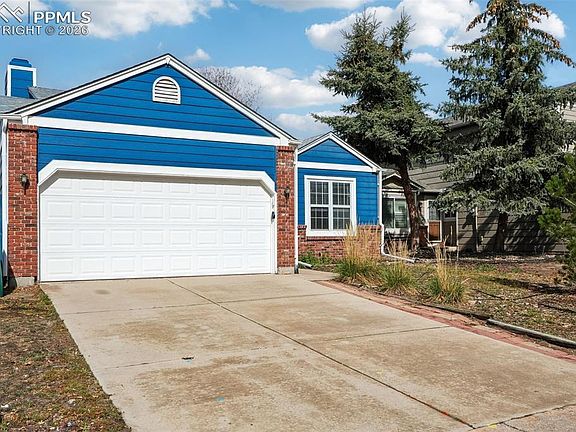3rd image of 8320 Pepperridge Dr