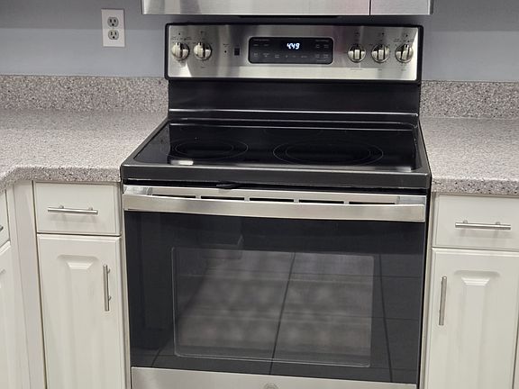 4th image of 626 Bird Bay Dr S APT 205