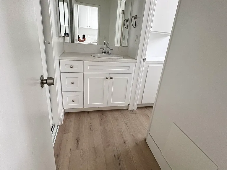 14839 Sherman Way #0 — Photo 5