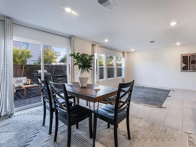 4327 W Gary Ave — Photo 5