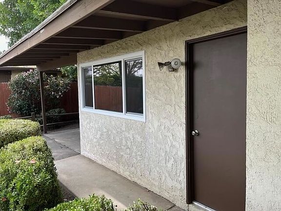 3rd image of 1658 W 27th St