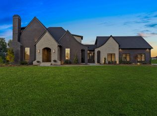 221 Shun Pike, Cottontown, TN 37048