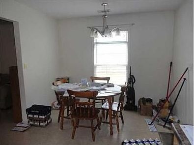3rd image of 122 Wildhorse Dr