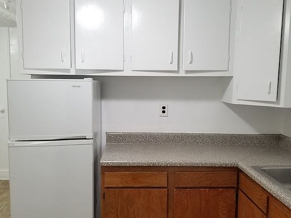 3rd image of 25-53 42nd St
