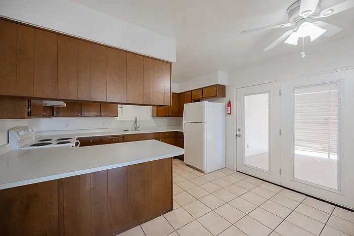 617 E Brown Rd — Photo 11