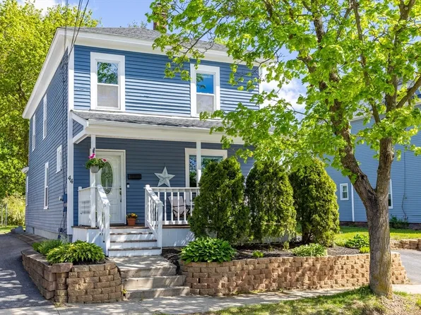 44 Auburn St, Clinton, MA 01510